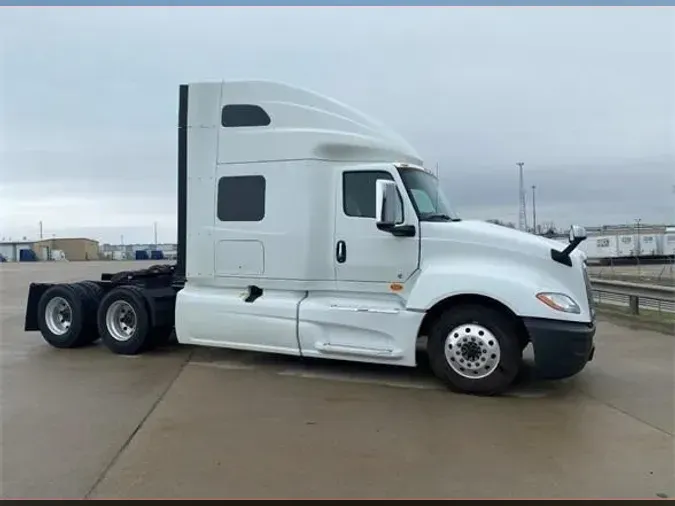 2022 INTERNATIONAL LT