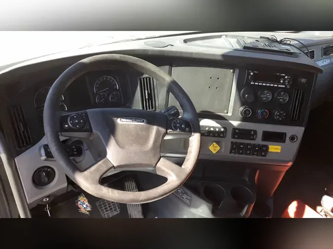 2019 Freightliner Cascadia 126b8399133e95c36dfeff90c579d7b1ad7