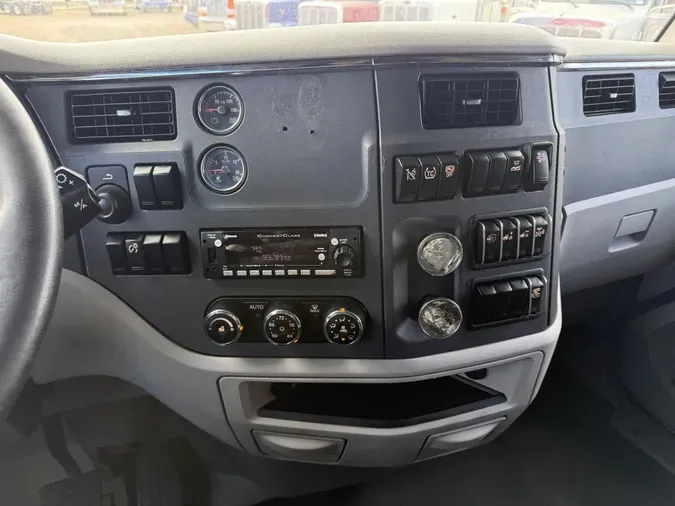 2021 Peterbilt 579b839c47e2e85ea0f7f07ab4e19c2697f