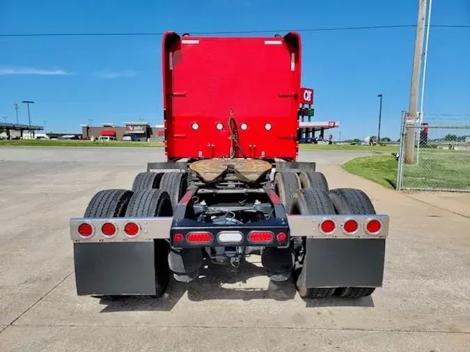 2022 Peterbilt 389