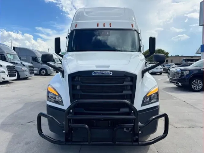2022 Freightliner PT126SLP