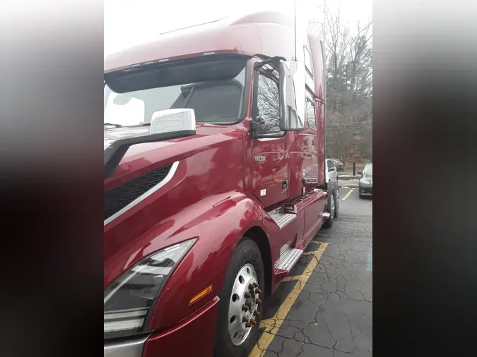 2019 Volvo VNL64T860b843141191df99979eee664a3e76b286