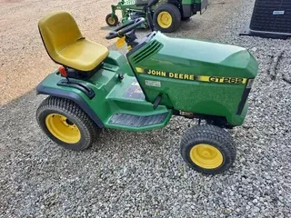 1997 John Deere GT262