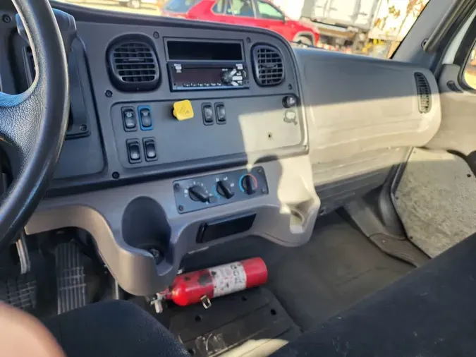 2019 FREIGHTLINER/MERCEDES M2 106