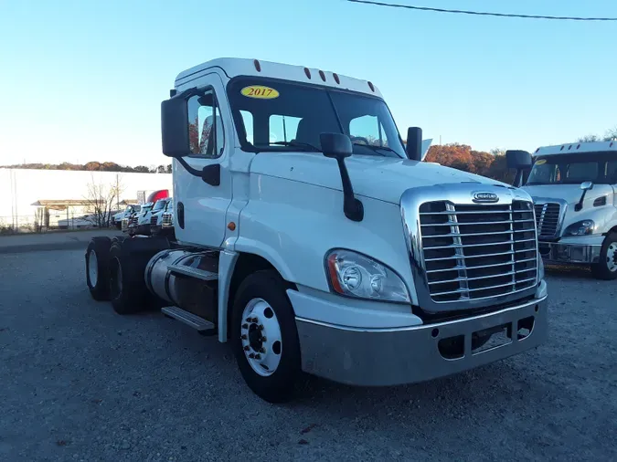 2017 FREIGHTLINER/MERCEDES CASCADIA 125