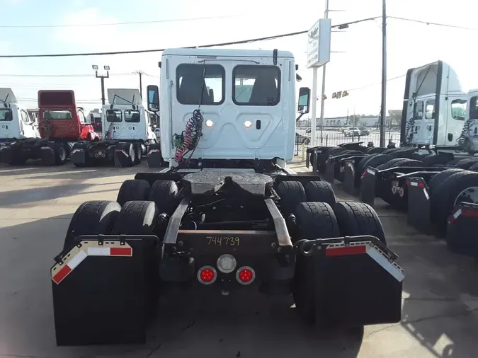 2018 FREIGHTLINER/MERCEDES CASCADIA 125