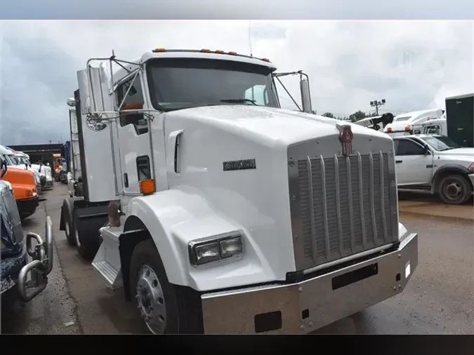 2013 KENWORTH T800