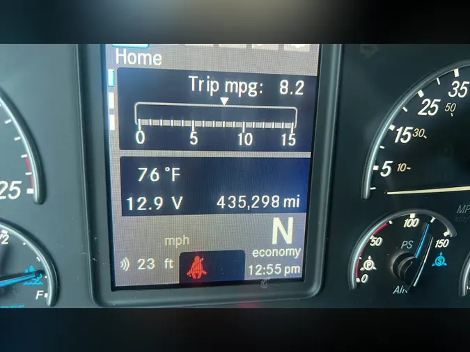 2023 Freightliner Cascadia 126b852870e8aa623eb80e5f00e8a09750e