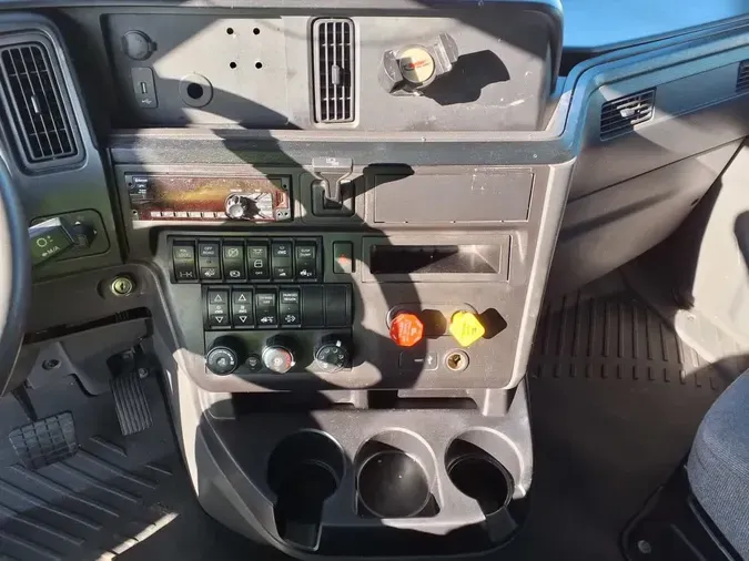 2020 NAVISTAR INTERNATIONAL LT625 SLPR CAB