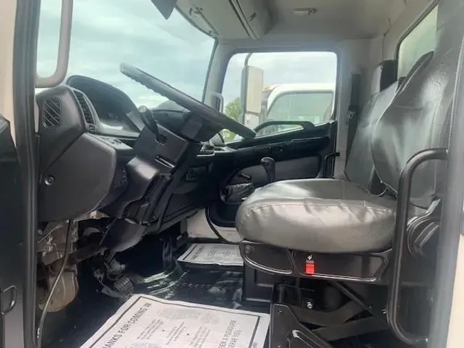 2020 Hino 268A