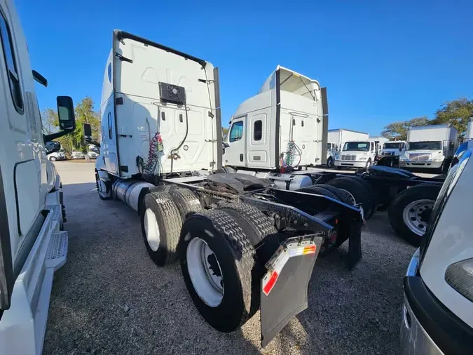 2022 FREIGHTLINER/MERCEDES NEW CASCADIA PX12664b856ab6dbda75b3f84d7fb9a0737abe8