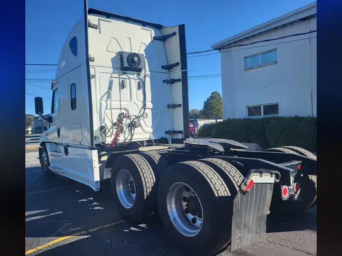 2018 FREIGHTLINER/MERCEDES CASCADIA 125