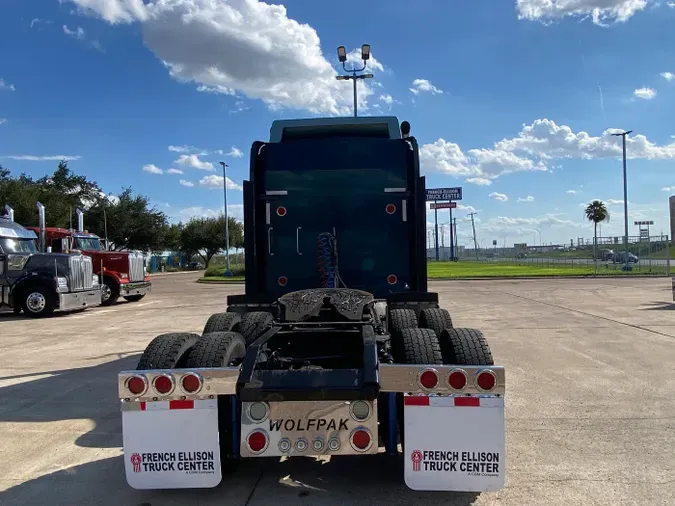 2021 Kenworth W900L