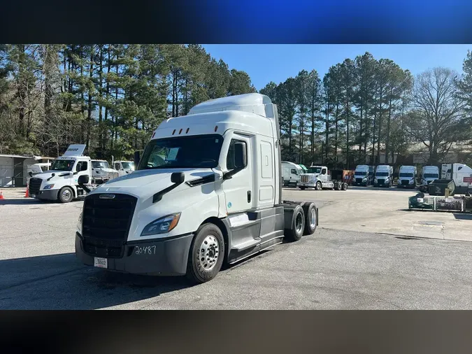 2021 Freightliner Cascadia 126