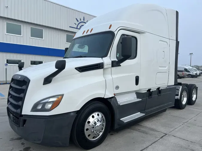 2020 Freightliner Cascadia 126b85b1e96929125ab3f31c859aa6da7f8