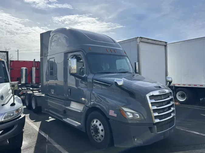 2020 Freightliner Cascadia