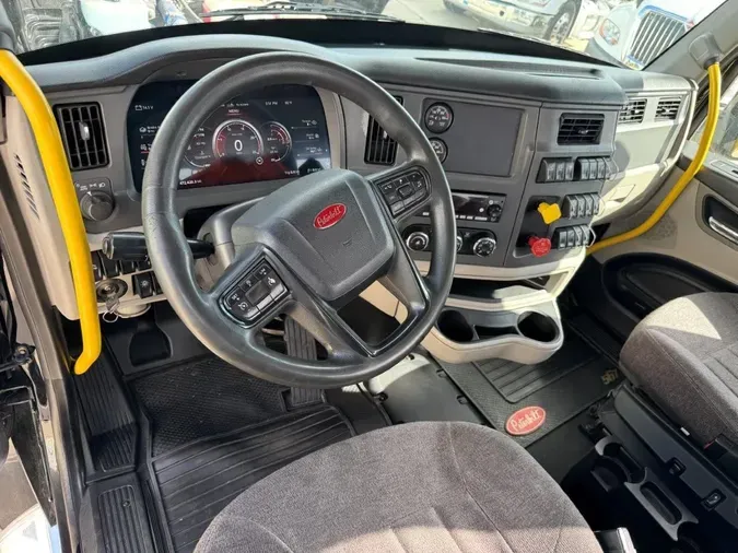 2022 Peterbilt 567