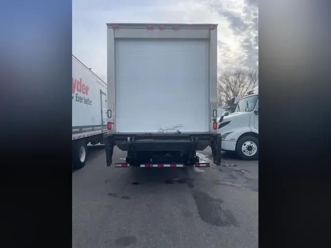 2016 FREIGHTLINER/MERCEDES M2 106