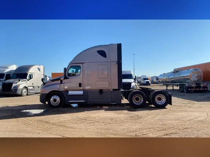 2020 Freightliner Cascadia