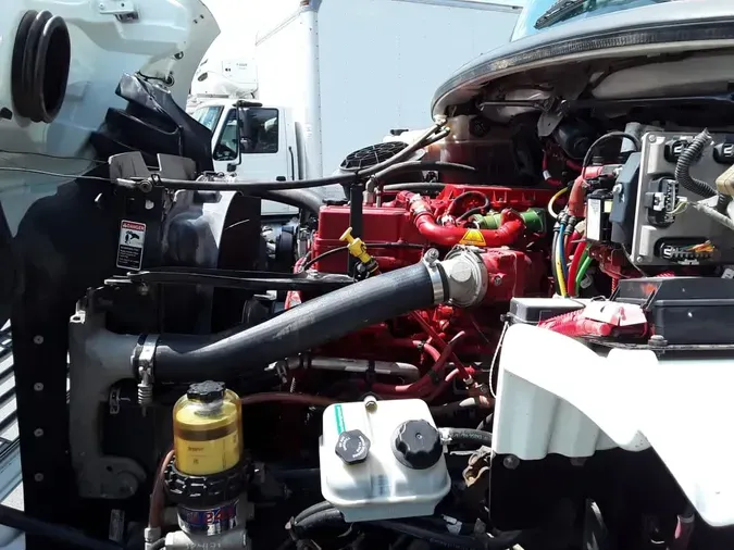 2018 FREIGHTLINER M2 106