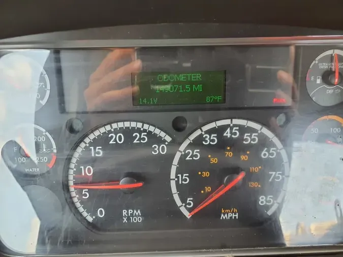 2017 FREIGHTLINER M2 106
