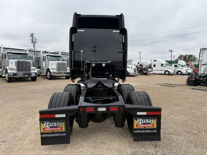 2022 Peterbilt 389