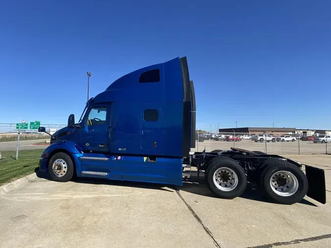 2022 PETERBILT 579