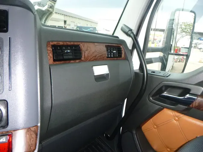 2024 Kenworth T680