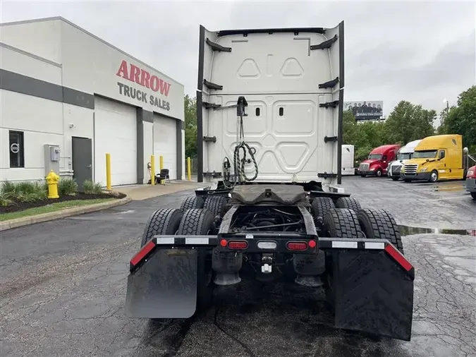 2020 FREIGHTLINER CA126