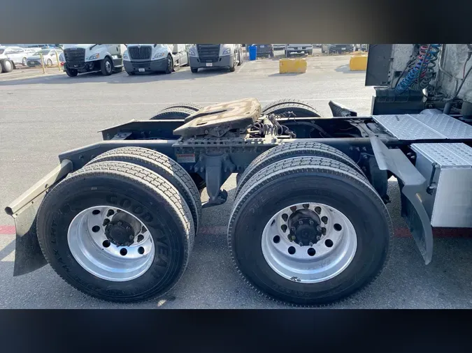 2023 Freightliner Cascadia 126