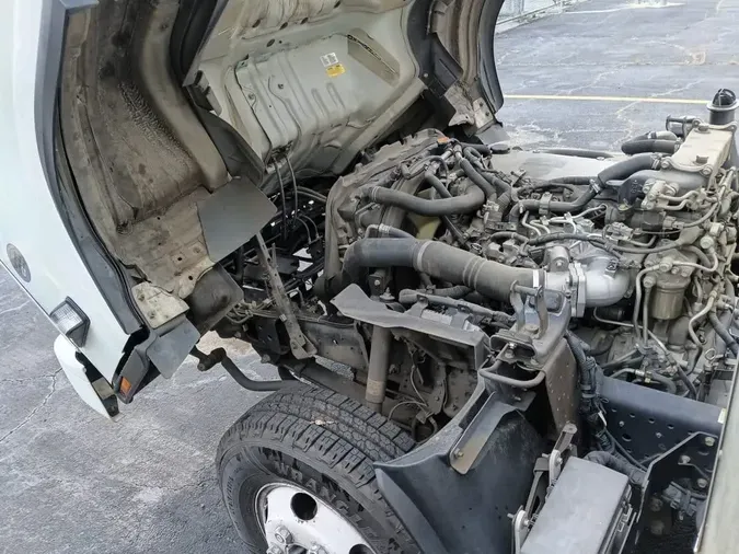 2018 ISUZU NPR HD