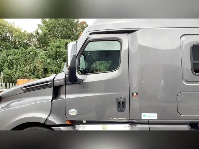 2024 Freightliner Cascadia