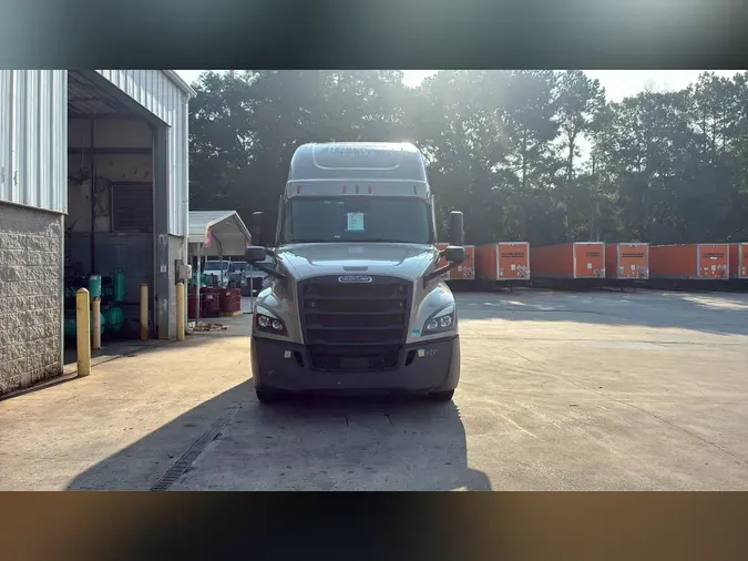 2023 Freightliner Cascadia 126b8760622bcf49f3163c4b2a50c8e4517