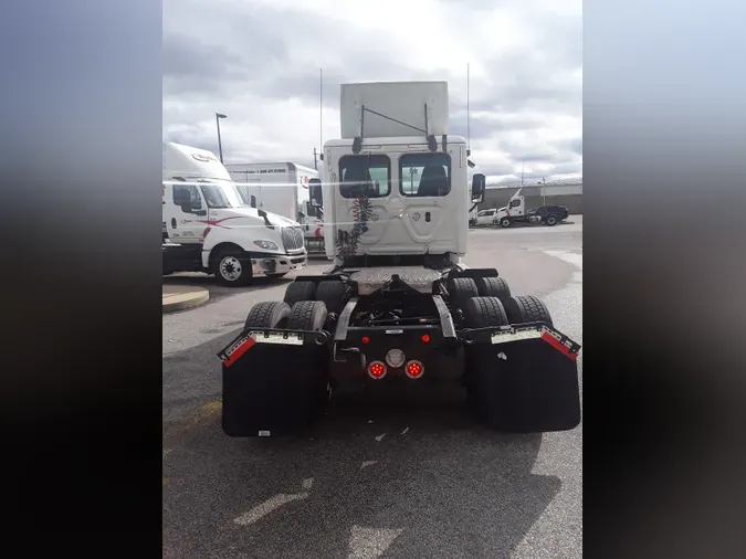 2018 FREIGHTLINER/MERCEDES CASCADIA 125