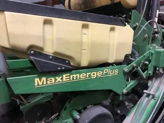 2005 John Deere 1750