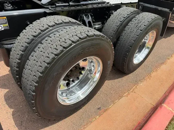 2022 KENWORTH T680b8798e3240c37ff4ea7c489d9dc0b486