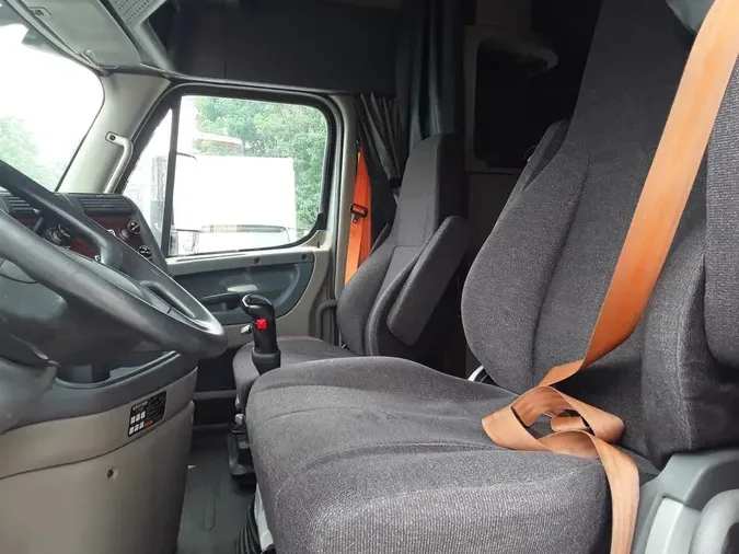 2018 FREIGHTLINER/MERCEDES CASCADIA 125