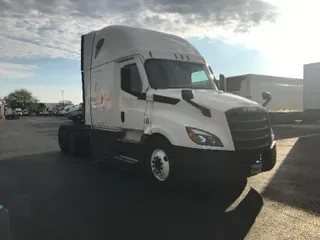 2021 FREIGHTLINER T12664ST