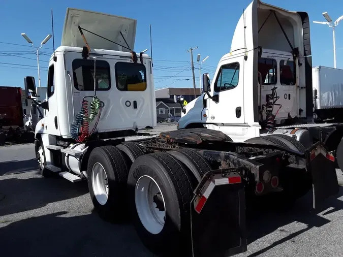 2018 FREIGHTLINER CASCADIA 125