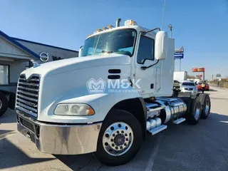 2018 MACK CXU613