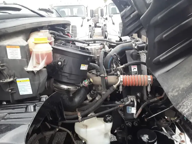 2020 FREIGHTLINER/MERCEDES M2 106b8882a23c5f3e5cbce2decb28cb5af81