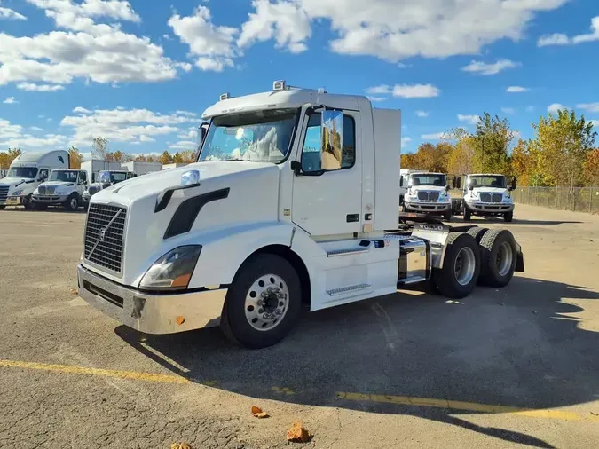 2017 VOLVO VNL64TRACTORb88aa12c02495bc1567a442628995b34