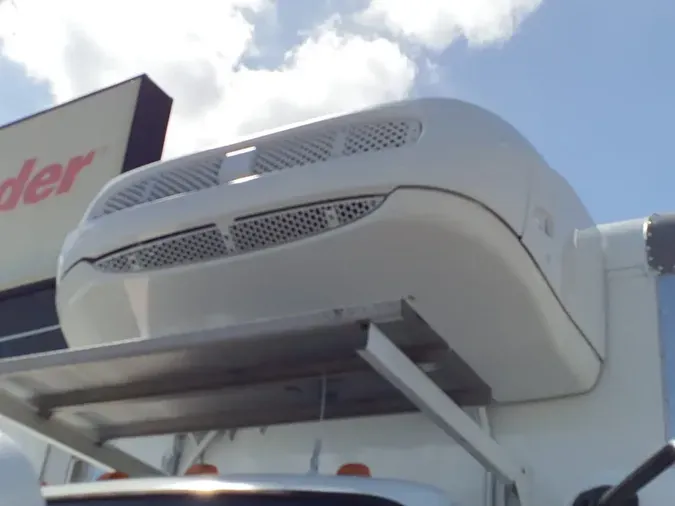 2018 FREIGHTLINER M2 106