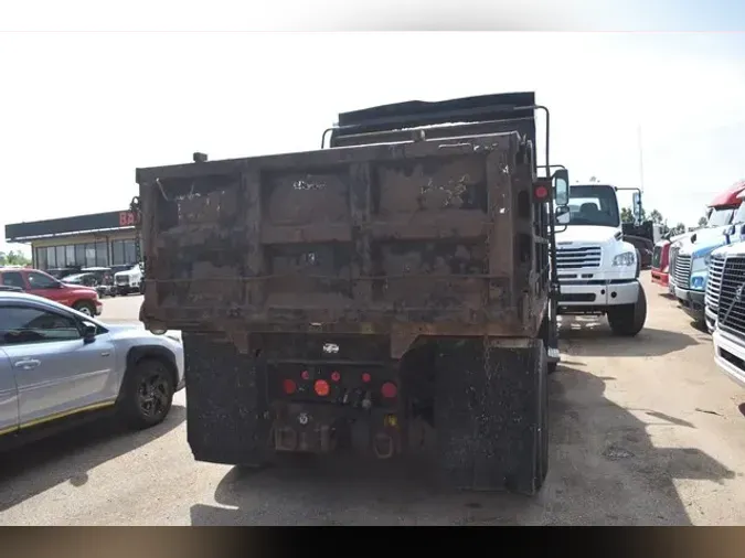 2005 FREIGHTLINER BUSINESS CLASS M2 106