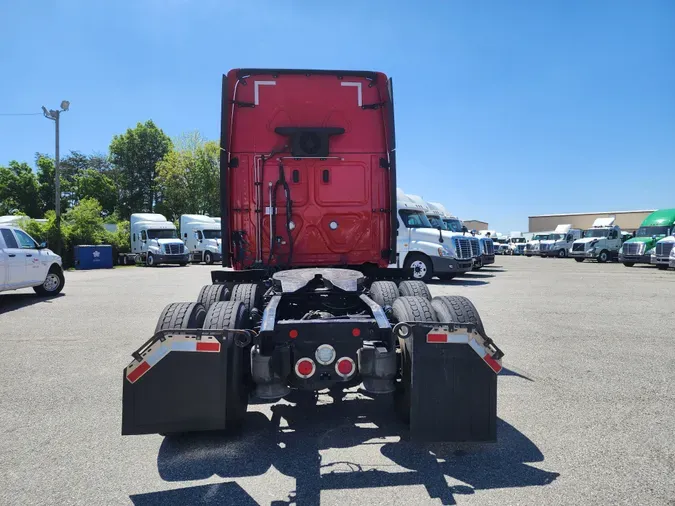 2020 FREIGHTLINER/MERCEDES CASCADIA 125