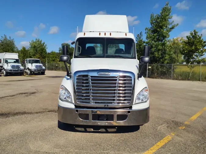 2019 FREIGHTLINER CASCADIA 125