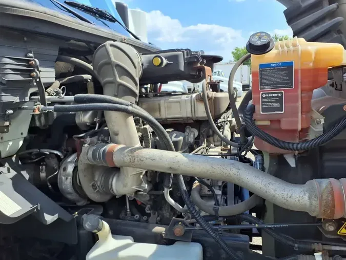 2019 NAVISTAR INTERNATIONAL LT625 DAYCAB T/A