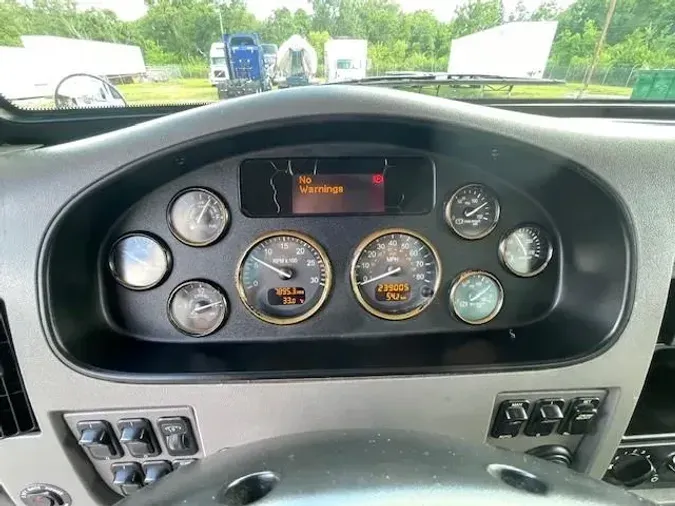 2020 Peterbilt 337