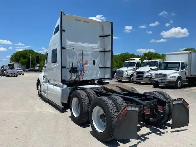 2019 NAVISTAR INTERNATIONAL LT625 SLPR CAB