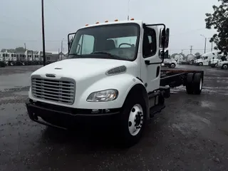 2017 Freightliner M2 106